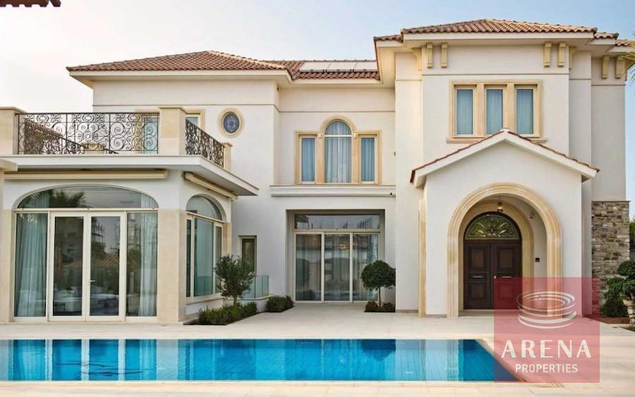 1 VILLA PERVOLIA 5237