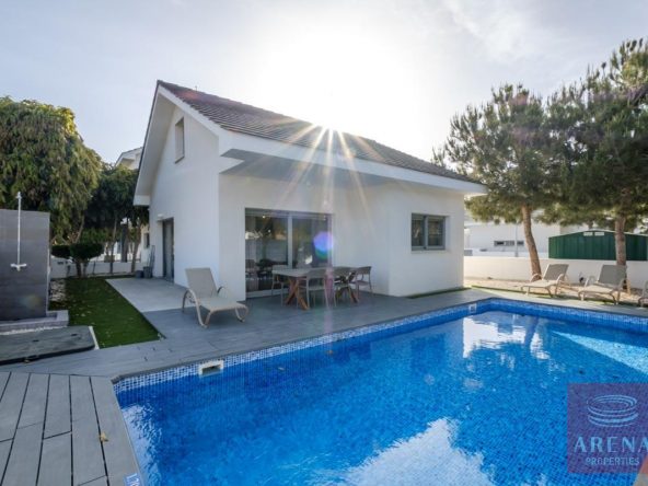 2 Bed villa in pervolia