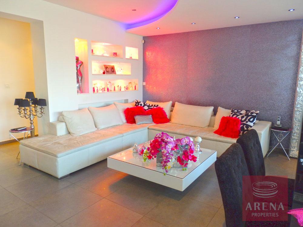 Townhouse in Latsia - living room