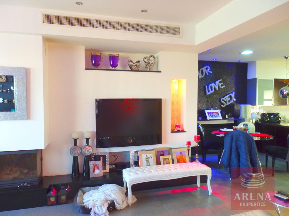 Townhouse in Latsia for Sale - Living Area