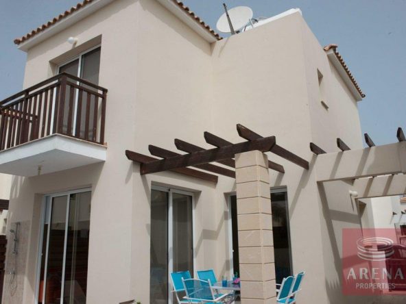 2 bed villa in pernera