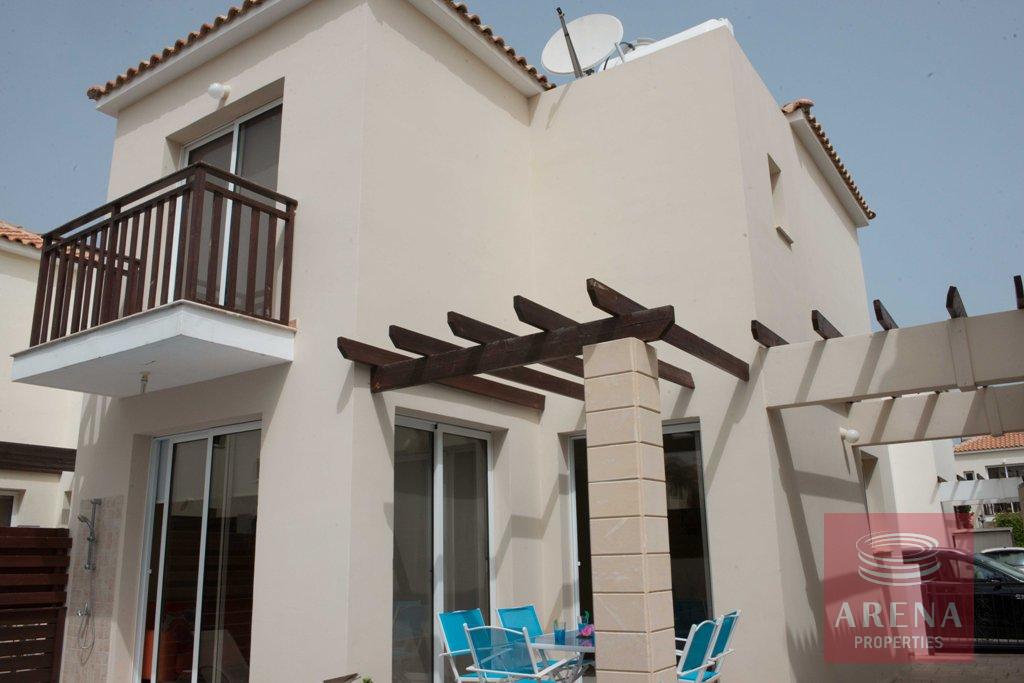 2 bed villa in pernera