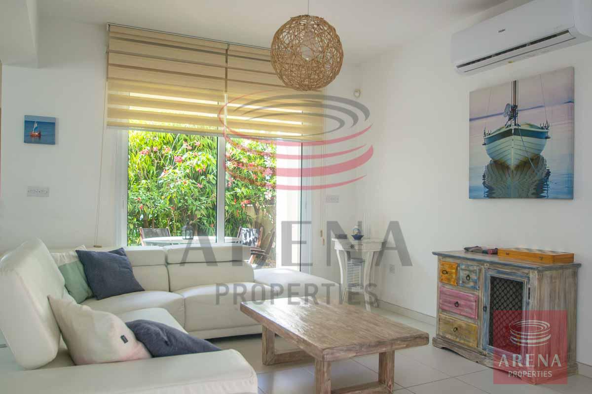 Beautiful villa with title deeds in Pernera - living area