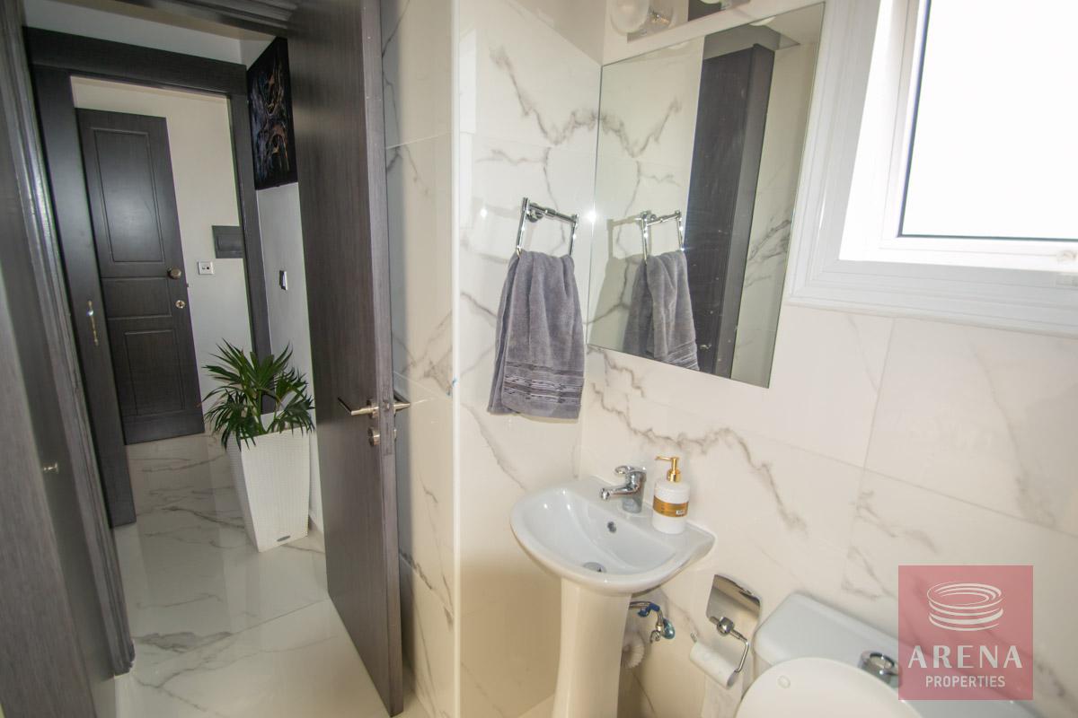 apartment in Kapparis - bathroom