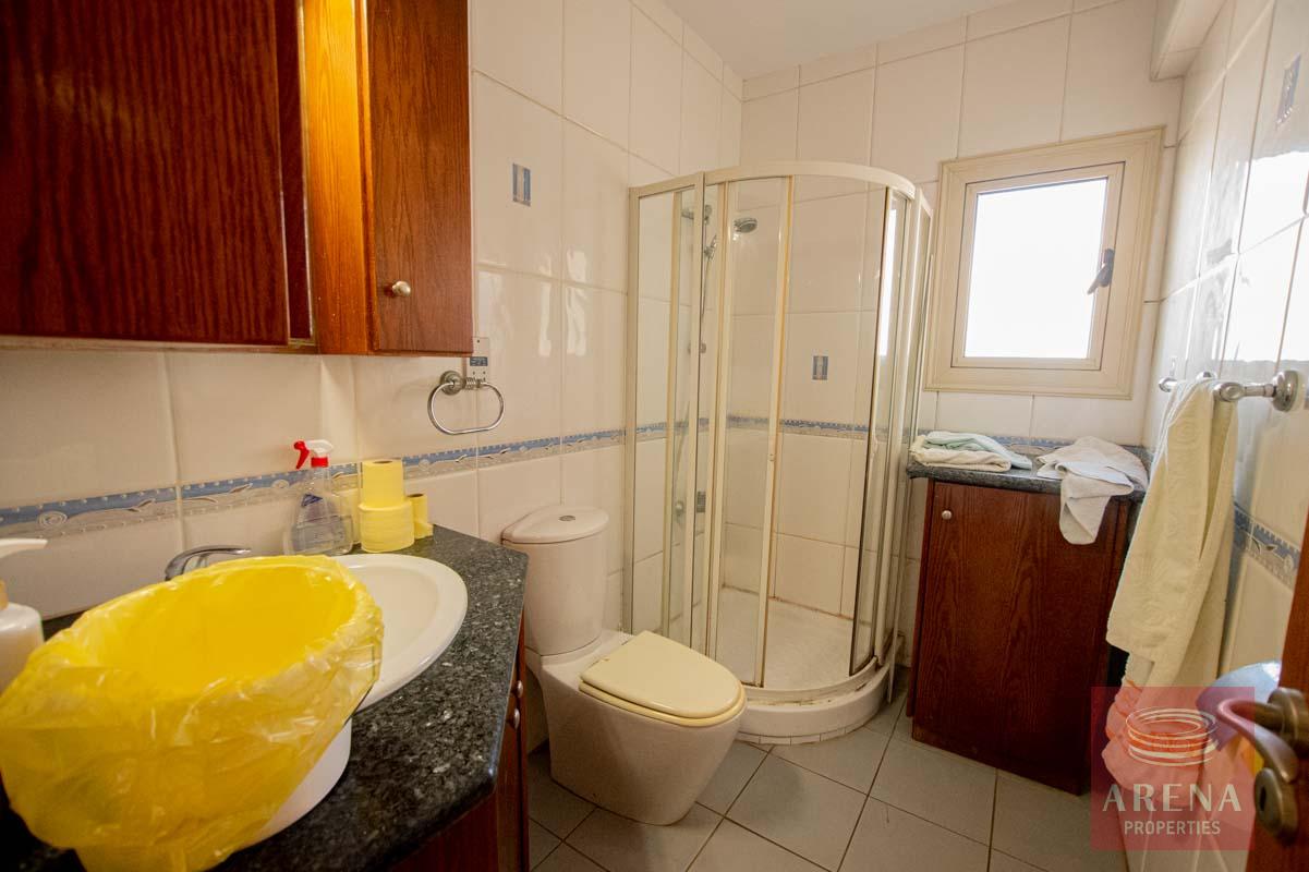 house in ayia thekla - bathroom