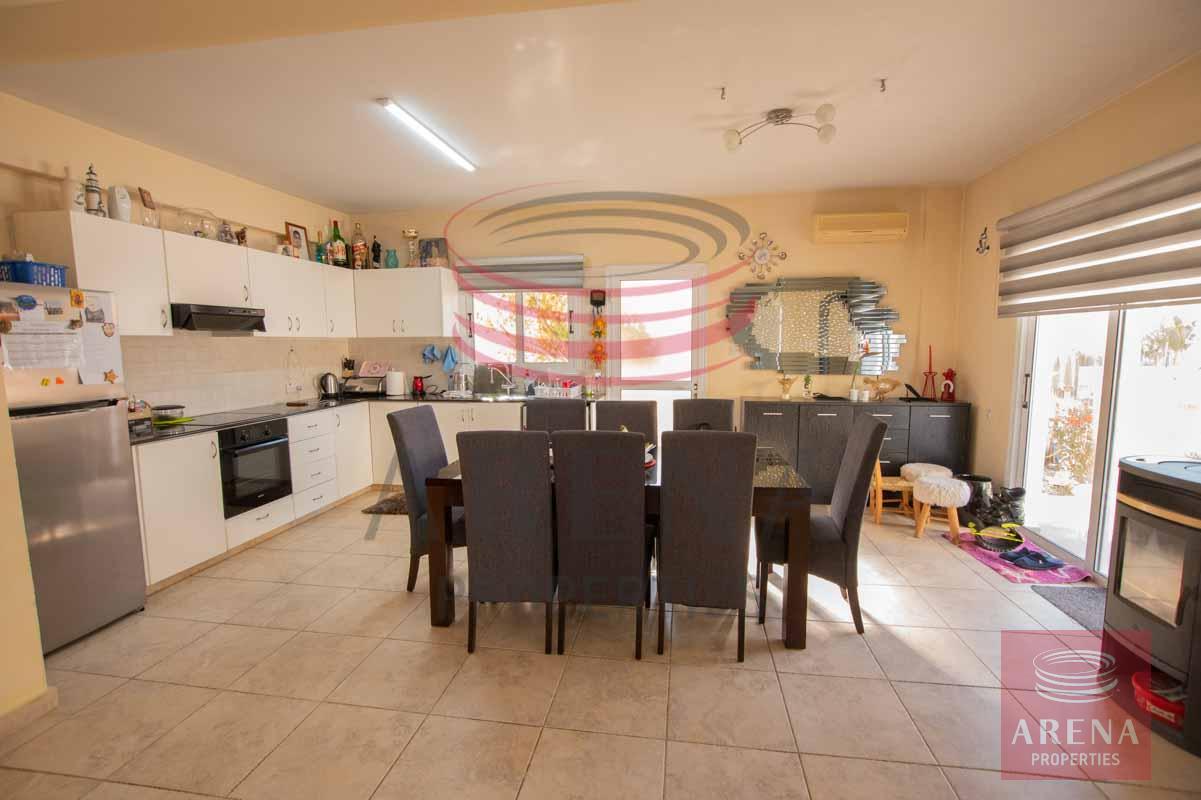Bungalow in Ayia Thekla - dining area