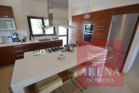 5 bed villa in pernera - kitchen