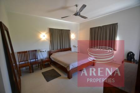 5 bed villa in pernera for sale - bedroom