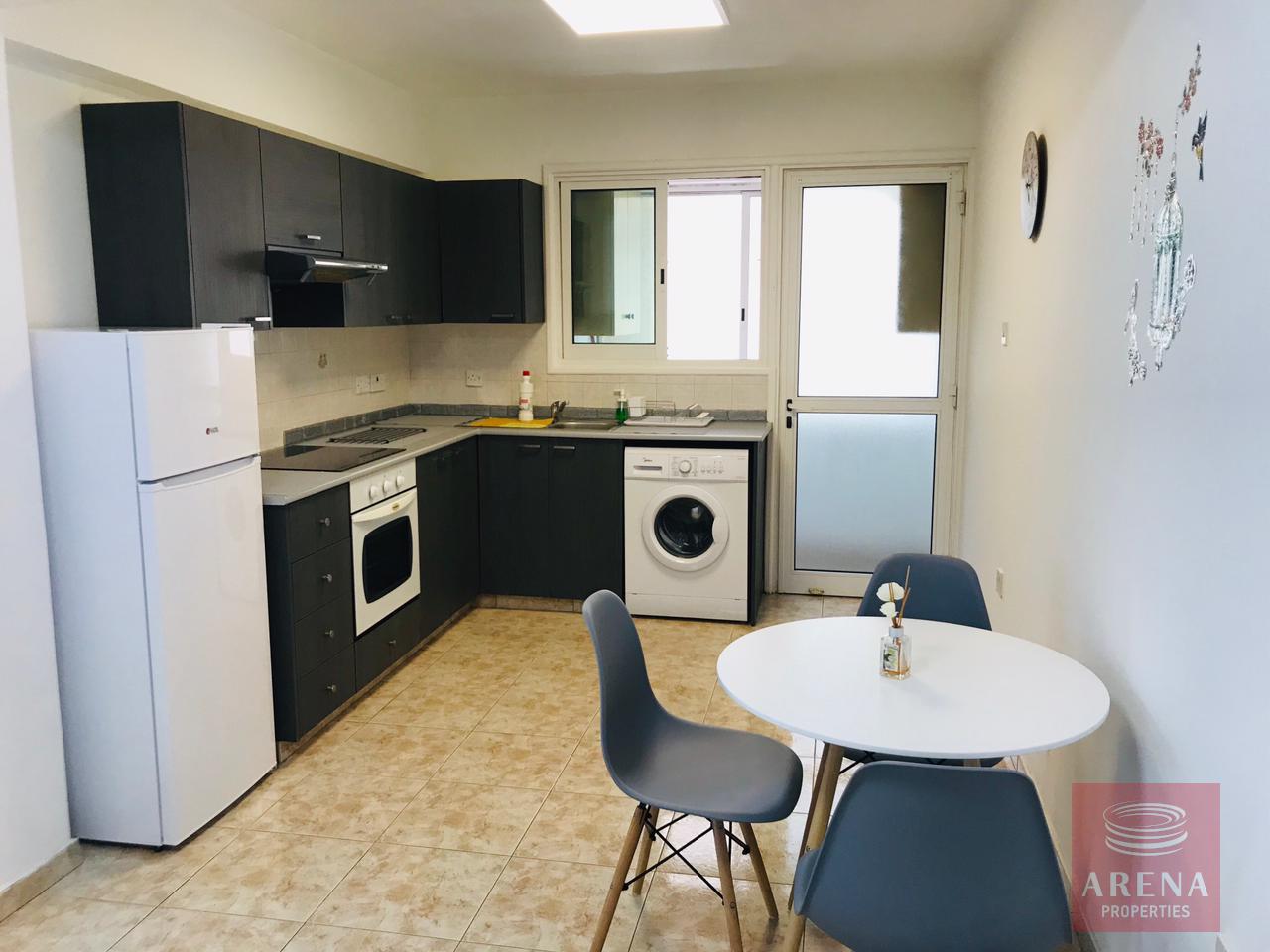 2 bes apt for rent in Makenzie - kitchen