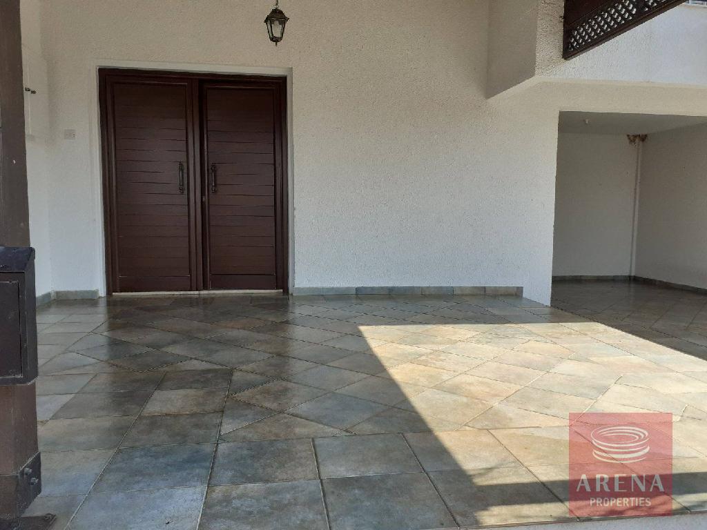 House in Xylotimpou - entrance