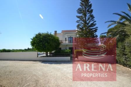 buy villa in pernera