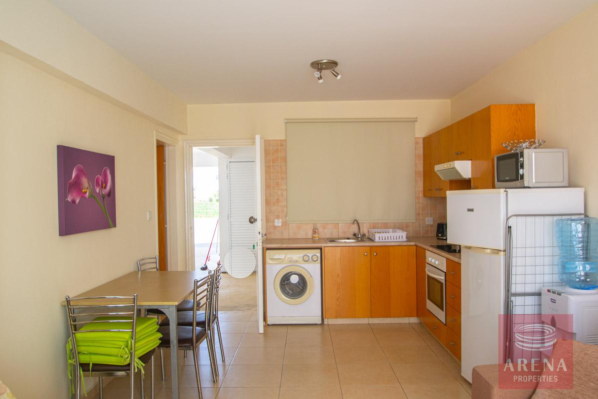ground floor apt in Kapparis - kitchen