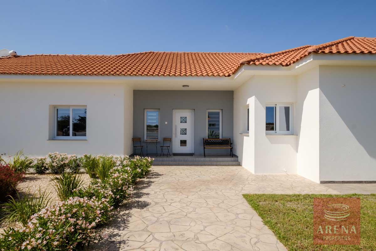 bungalow in vrysoulles - entrance