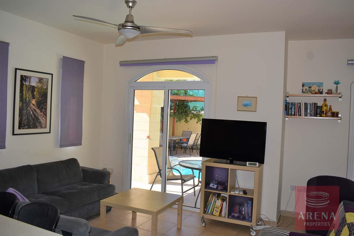 2 bed villa in Kapparis - living room