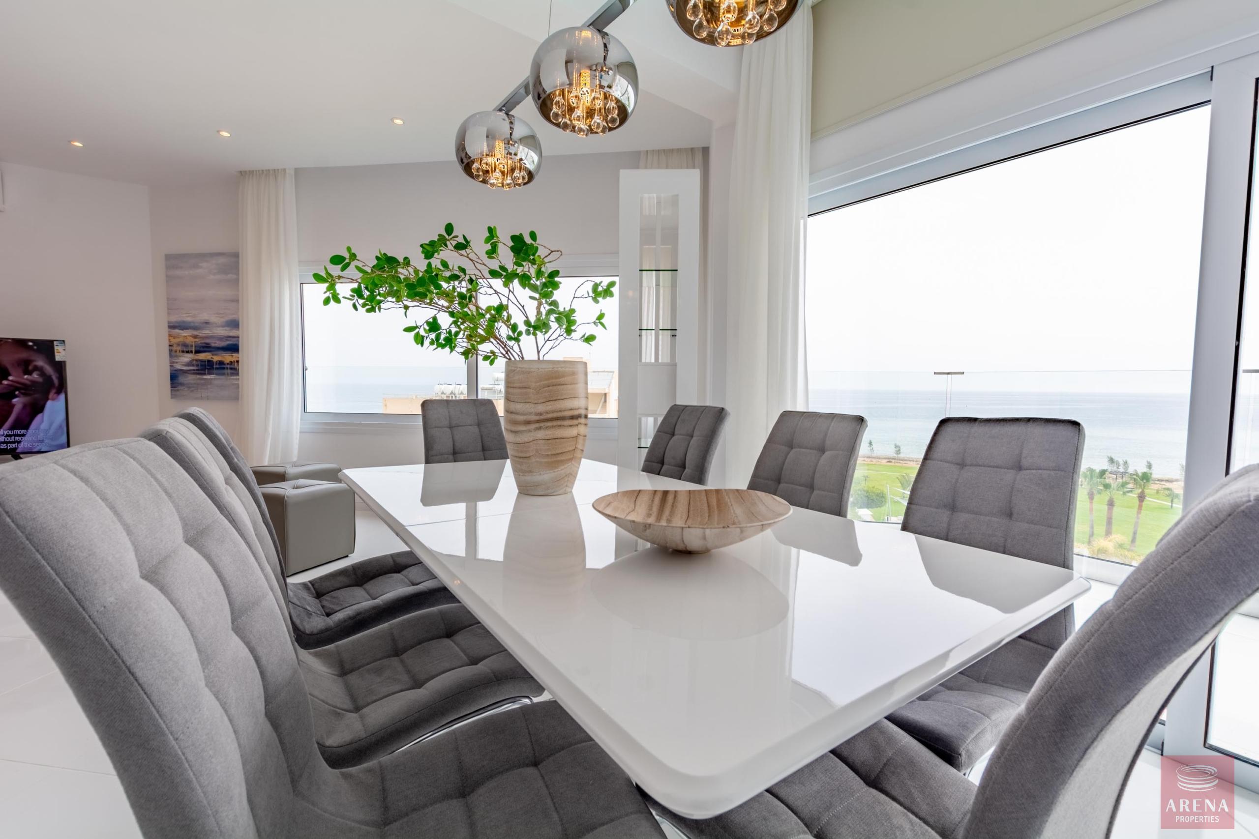 Apartment in Ayia Triada for sale - dining area