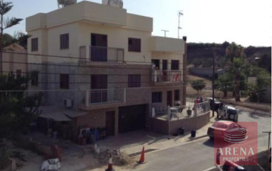 1 3 BED FLAT ORMIDIA 5189