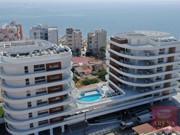 Top floor apartment in Makenzie