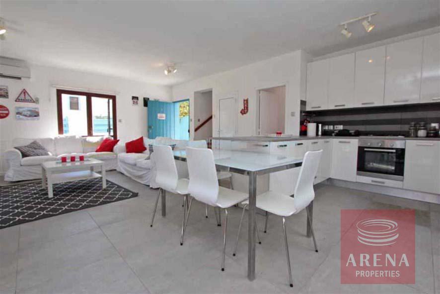4 bed villa for rent in Ayia Triada - dining area