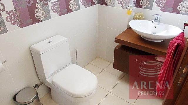 Bungalow for sale in Troulloi - guest wc