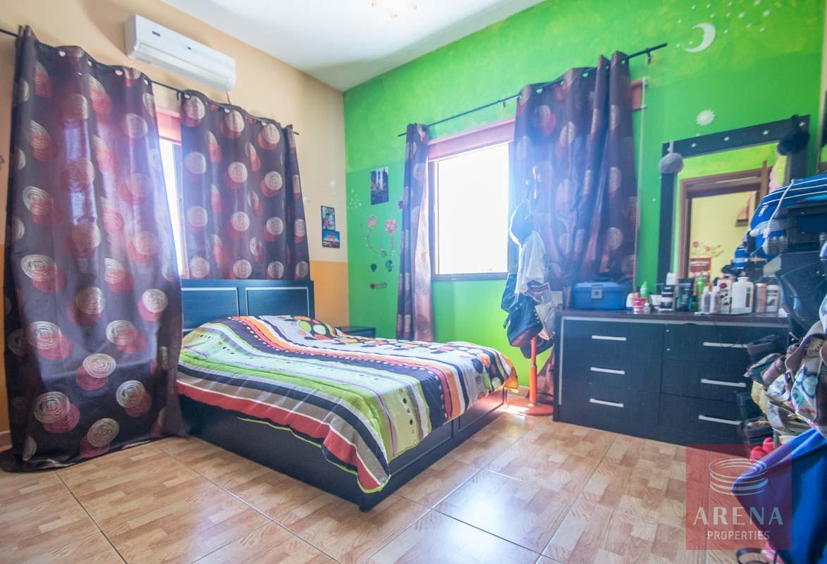 Bungalow for sale in Paralimni - bedroom
