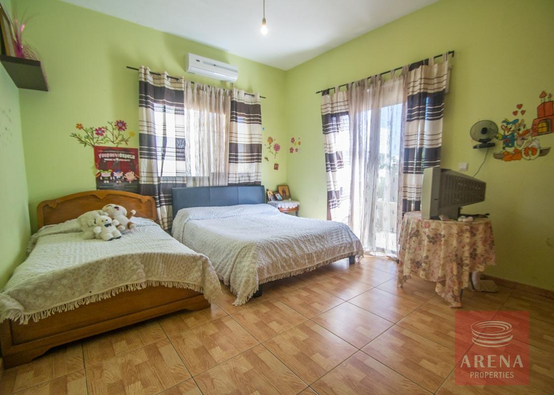 Bungalow in Paralimni - bedroom