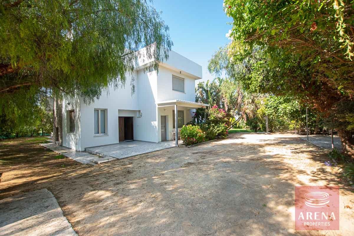 8 Bed Villa in Protaras to buy