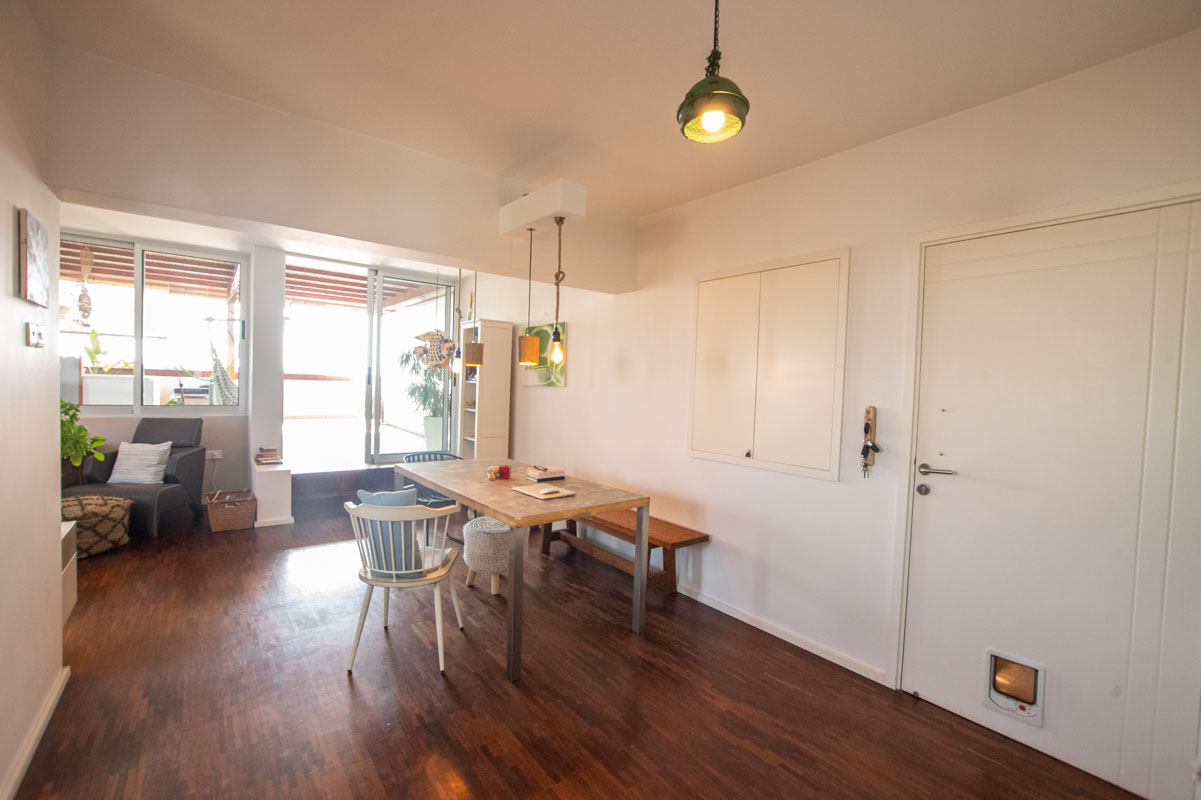 2 bed apartment in Pervolia for sale - dining area