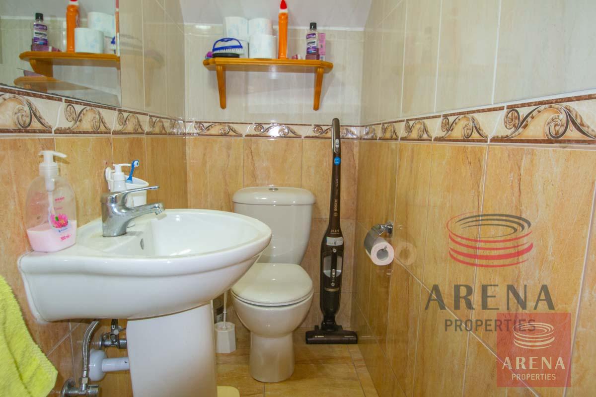 2 bed house in Liopetri - guest wc