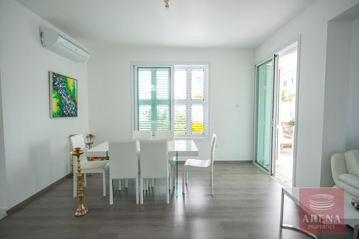 villa for rent