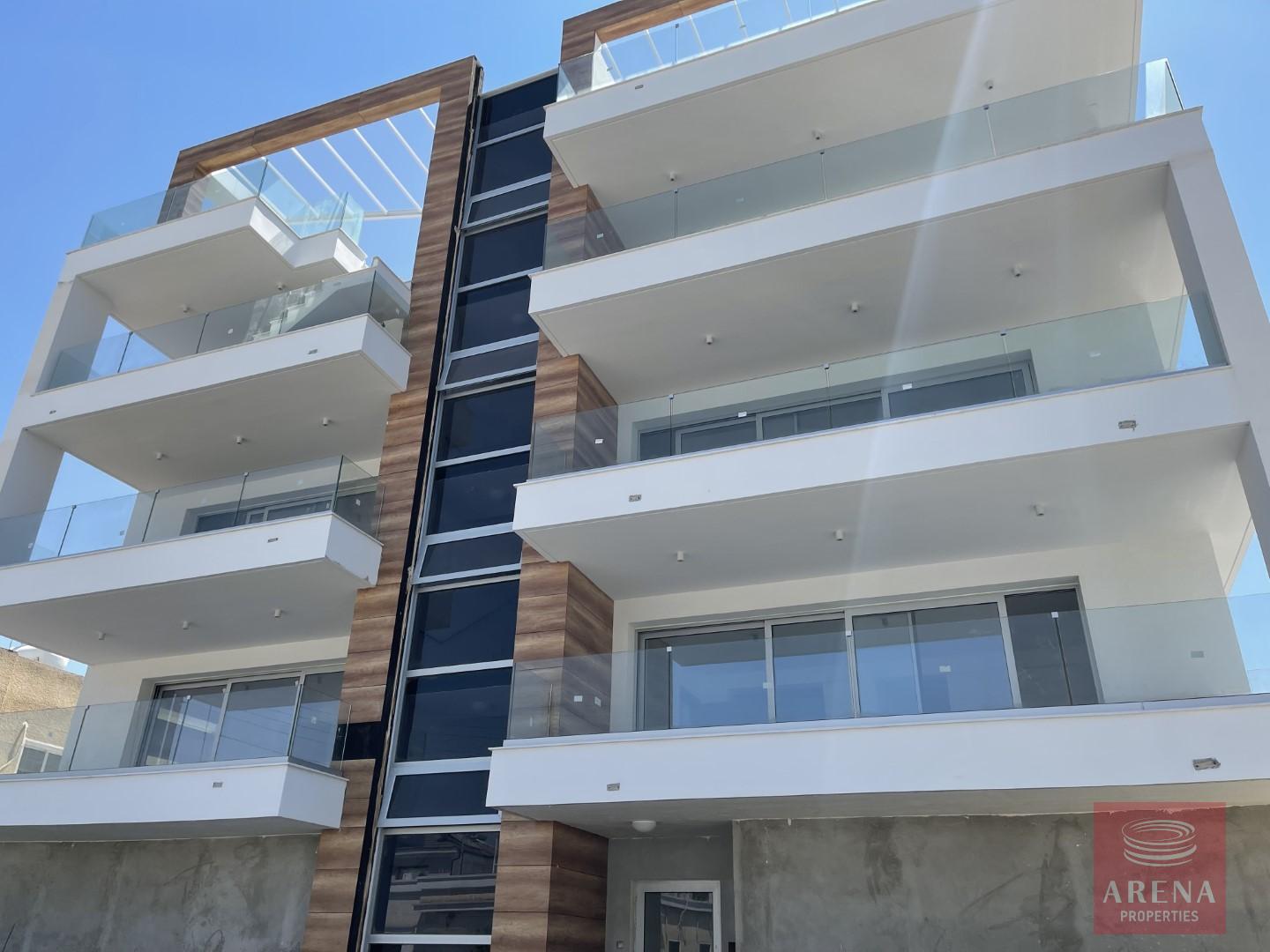 Luxury 2 bed apt in Larnaca for sale