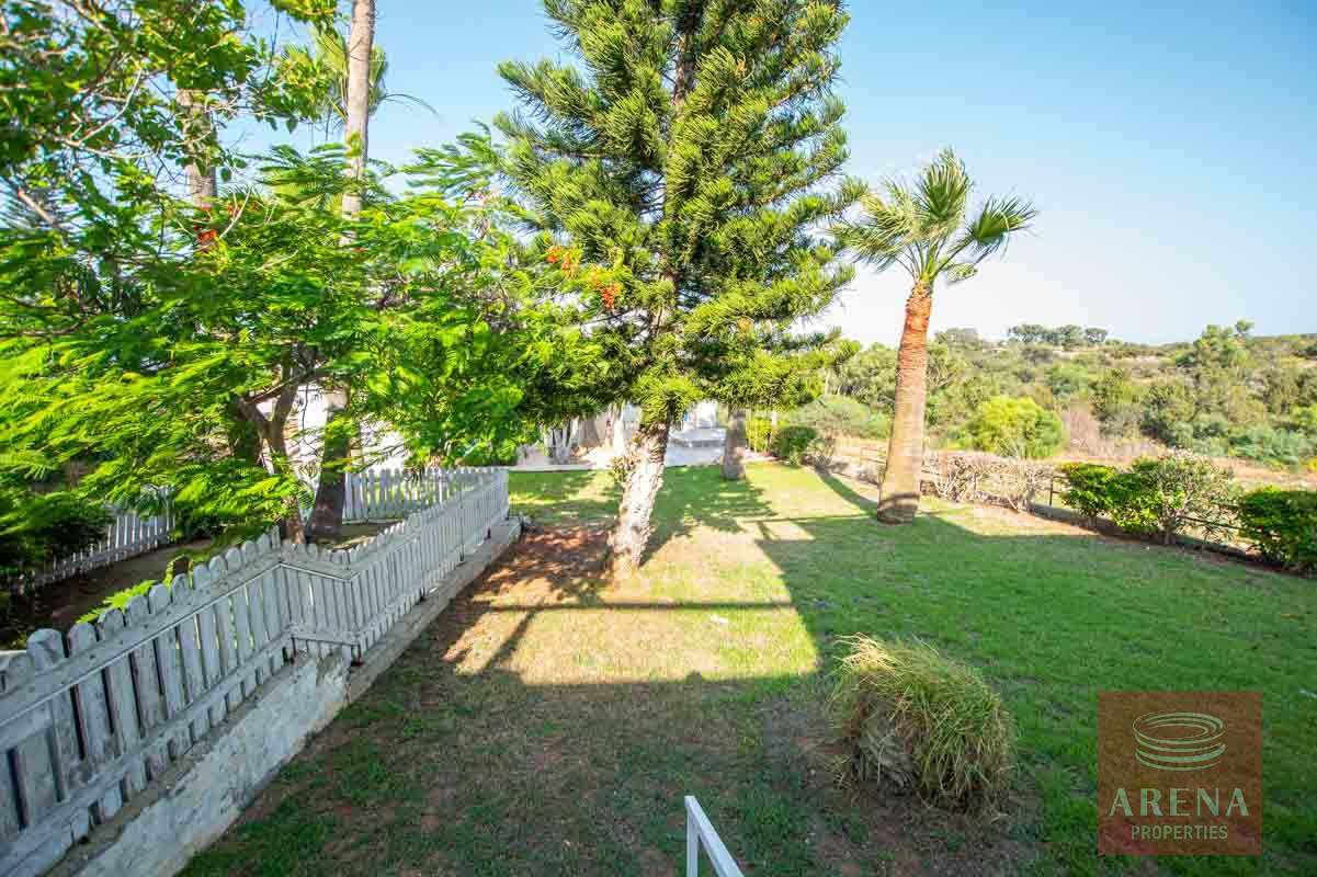 Studio for sale in Profitis Elias - garden