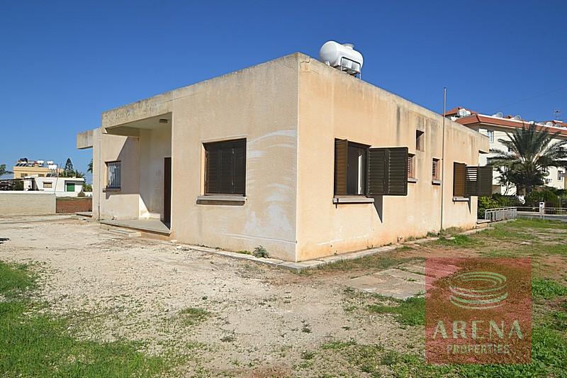 Bungalow in Derynia