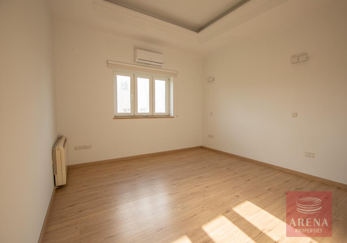 House to let in Kapparis - bedroom