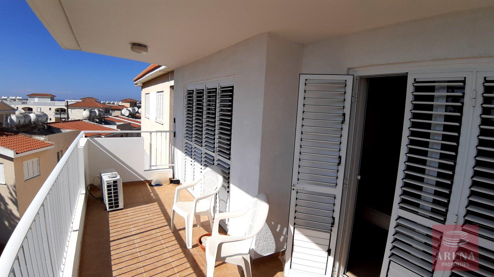 2 Bed Apt for rent in Paralimni - veranda