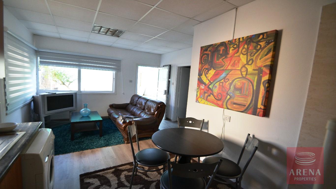 Bungalow in Derynia - dining area