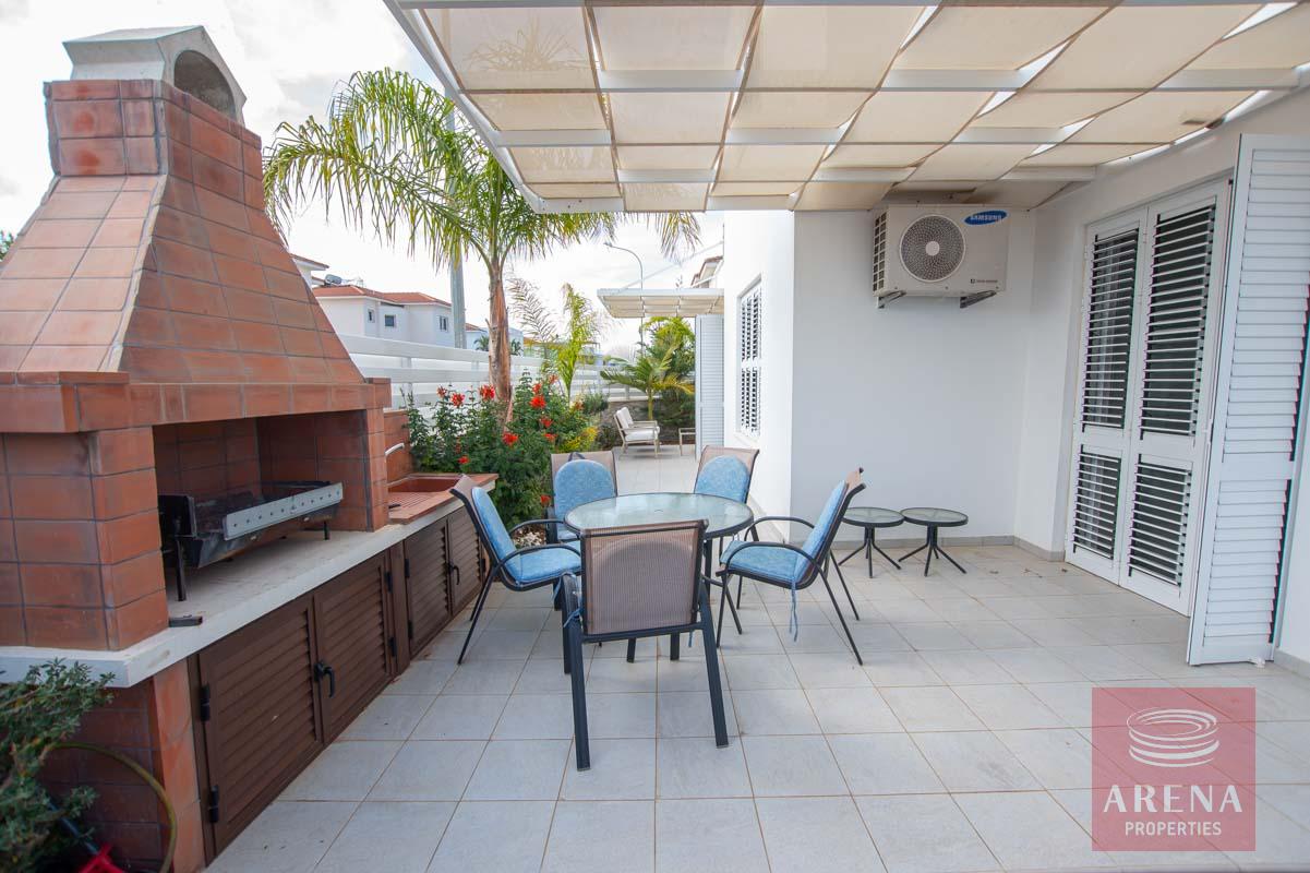 Villa for rent in Ayia Triada - outside area