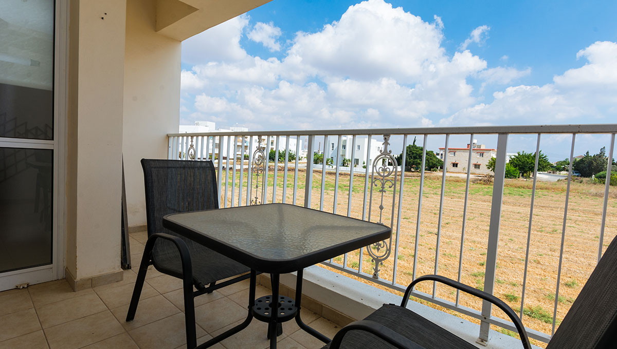 Flat in Paralimni - balcony