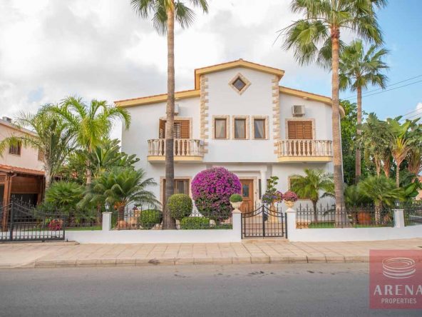 Luxury Villa in Paralimni