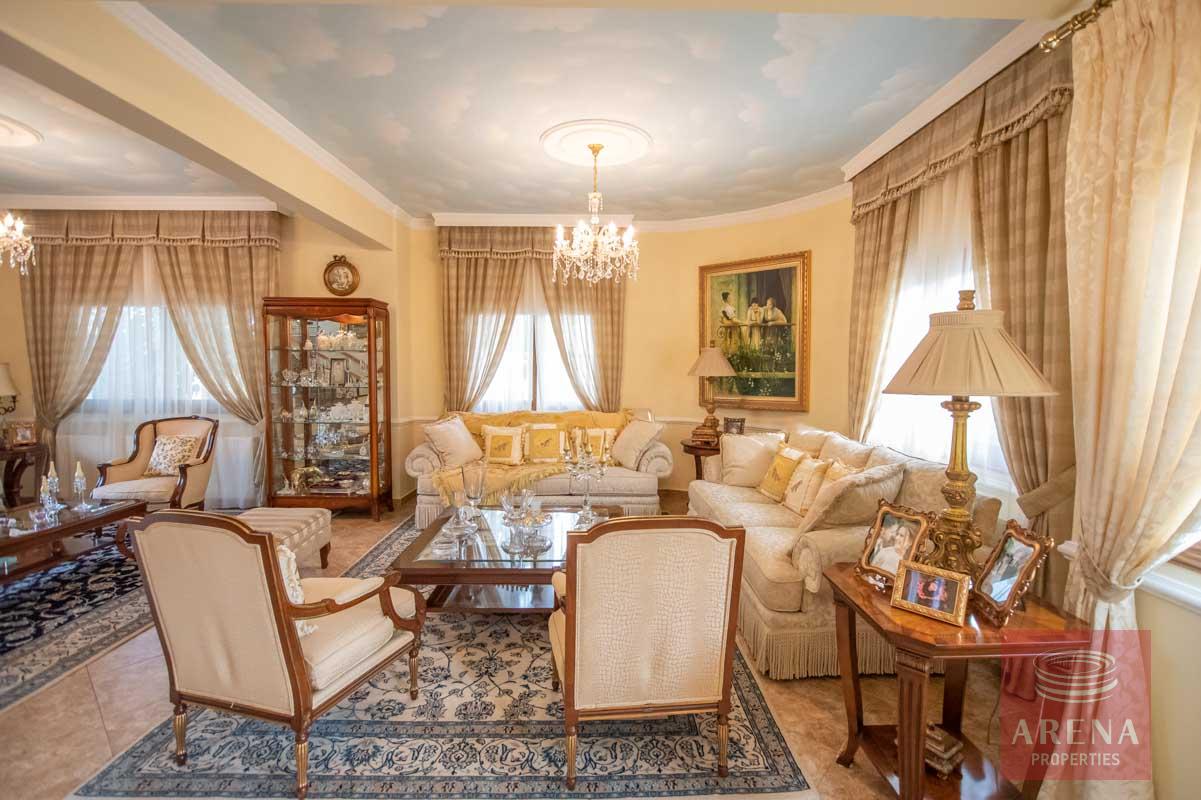 Luxury Villa in Paralimni - living area