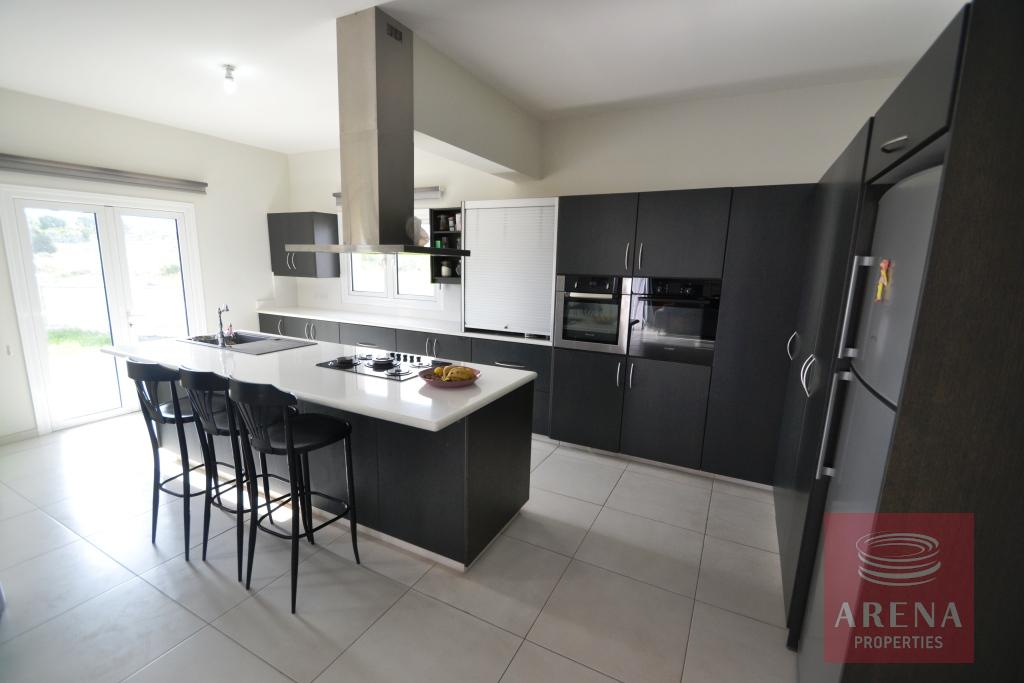 Villa in Protaras - kitchen
