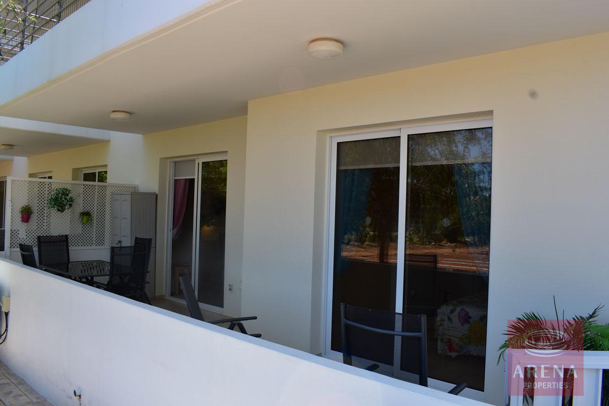 Resale apt in Kapparis to buy - balcony