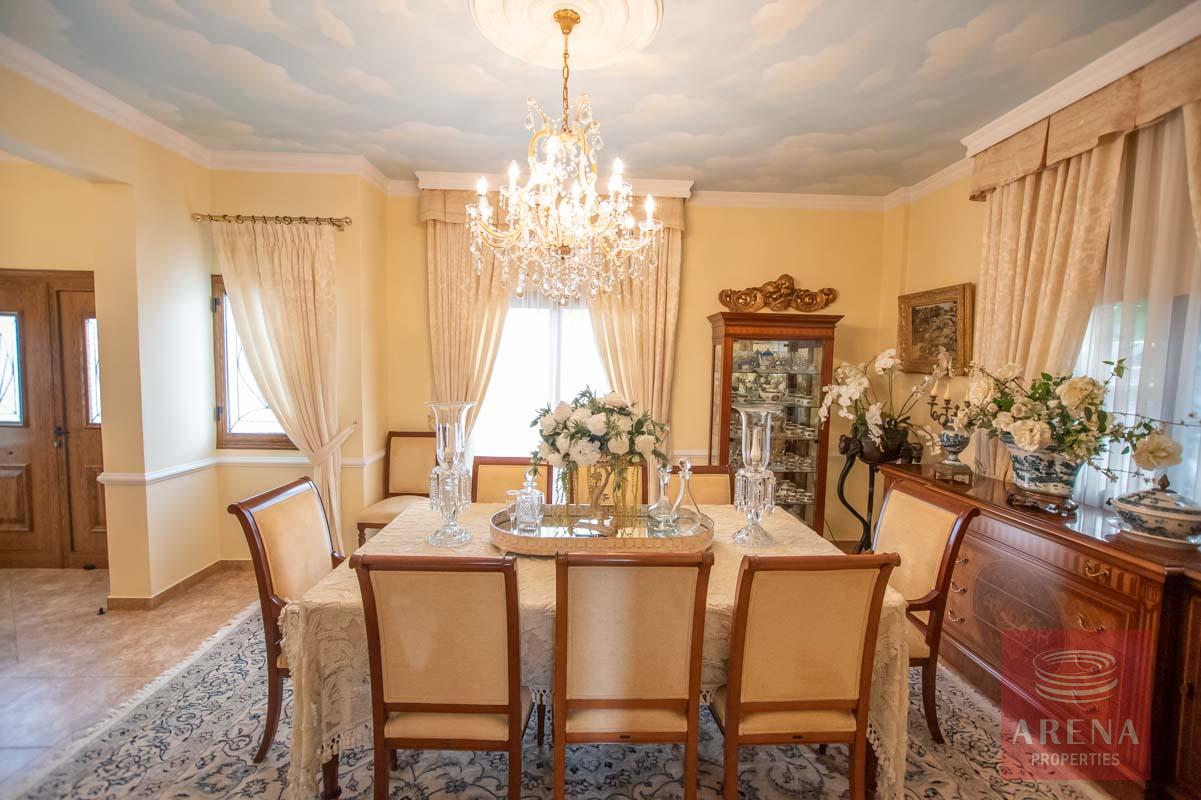 Luxury Villa in Paralimni - dining area
