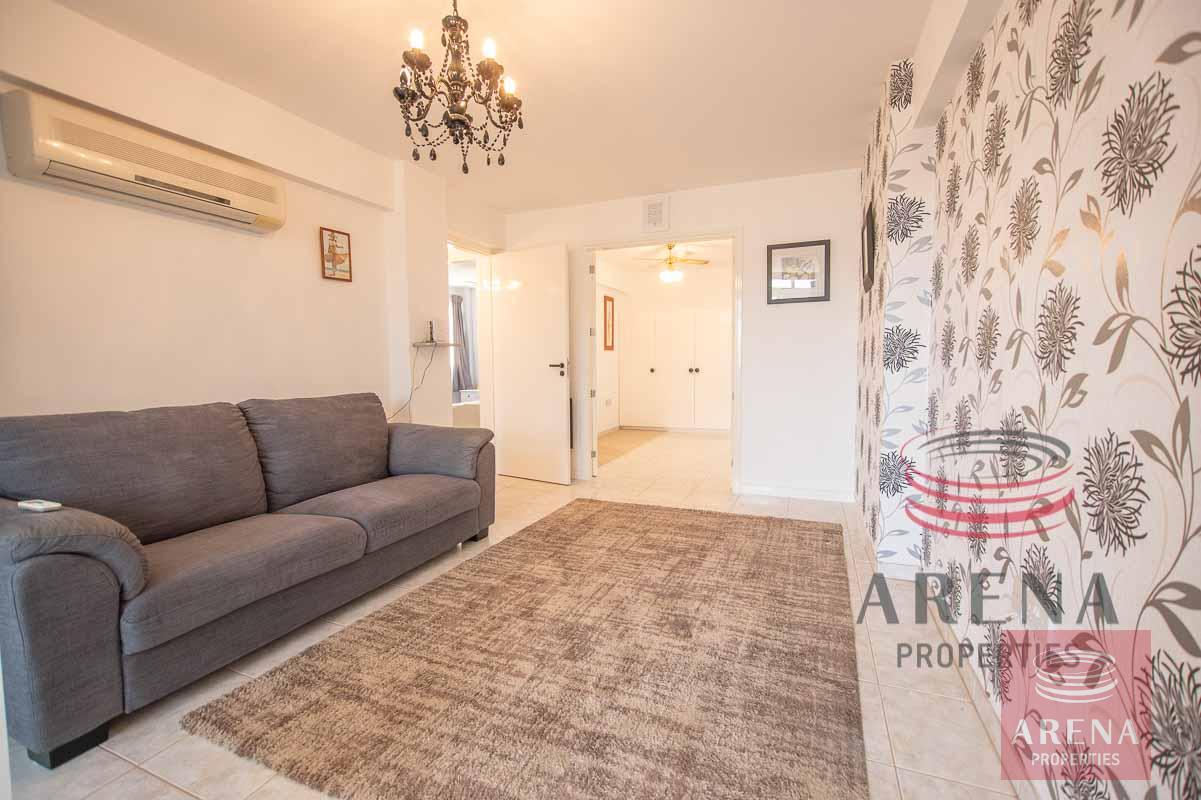 2 bed apt in Derynia - living area