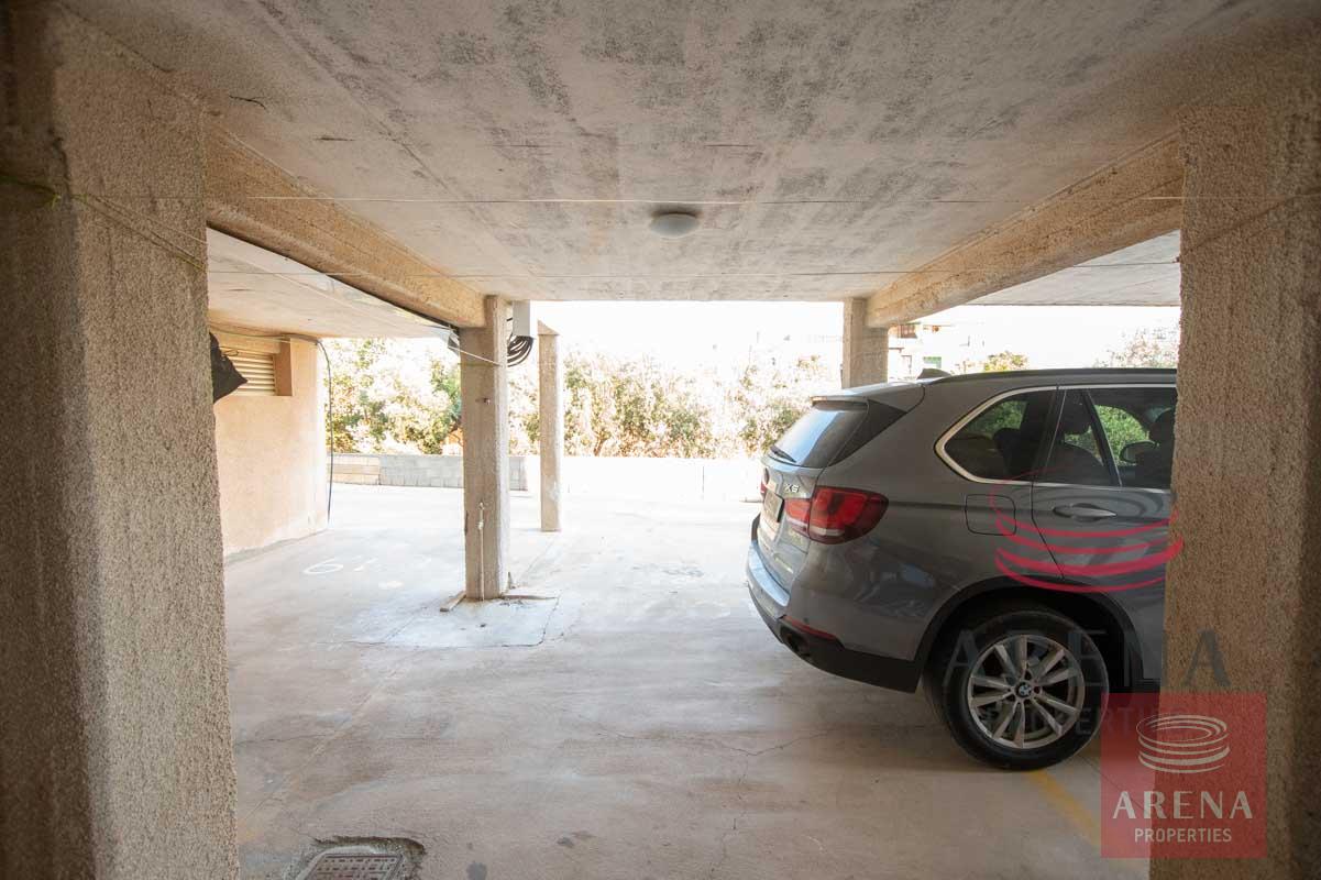 1st floor apt in Kapparis - covered parking