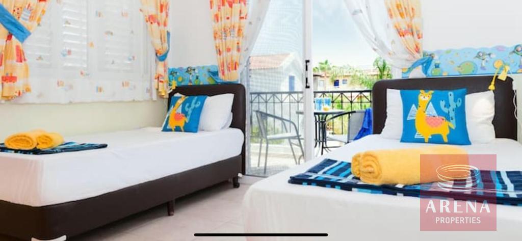 buy vuilla in pernera - bedroom