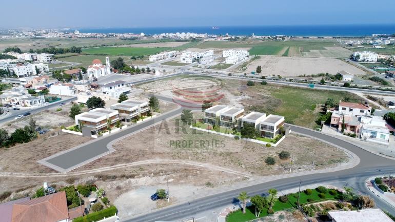 Buy New Villas in Livadia