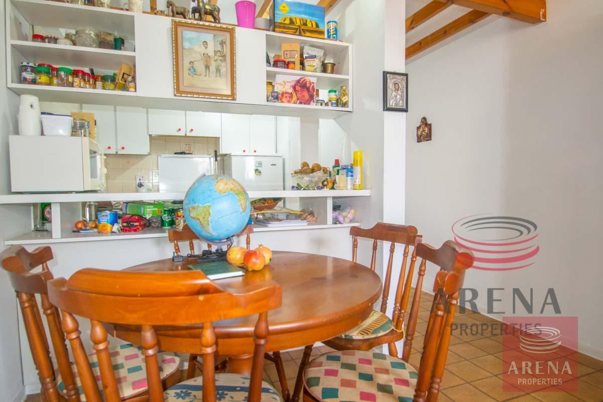 Flat in Kapparis - dining area