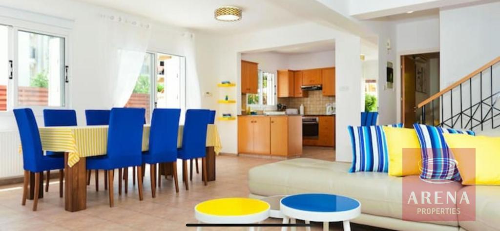 4 Bed villa in Pernera - living area