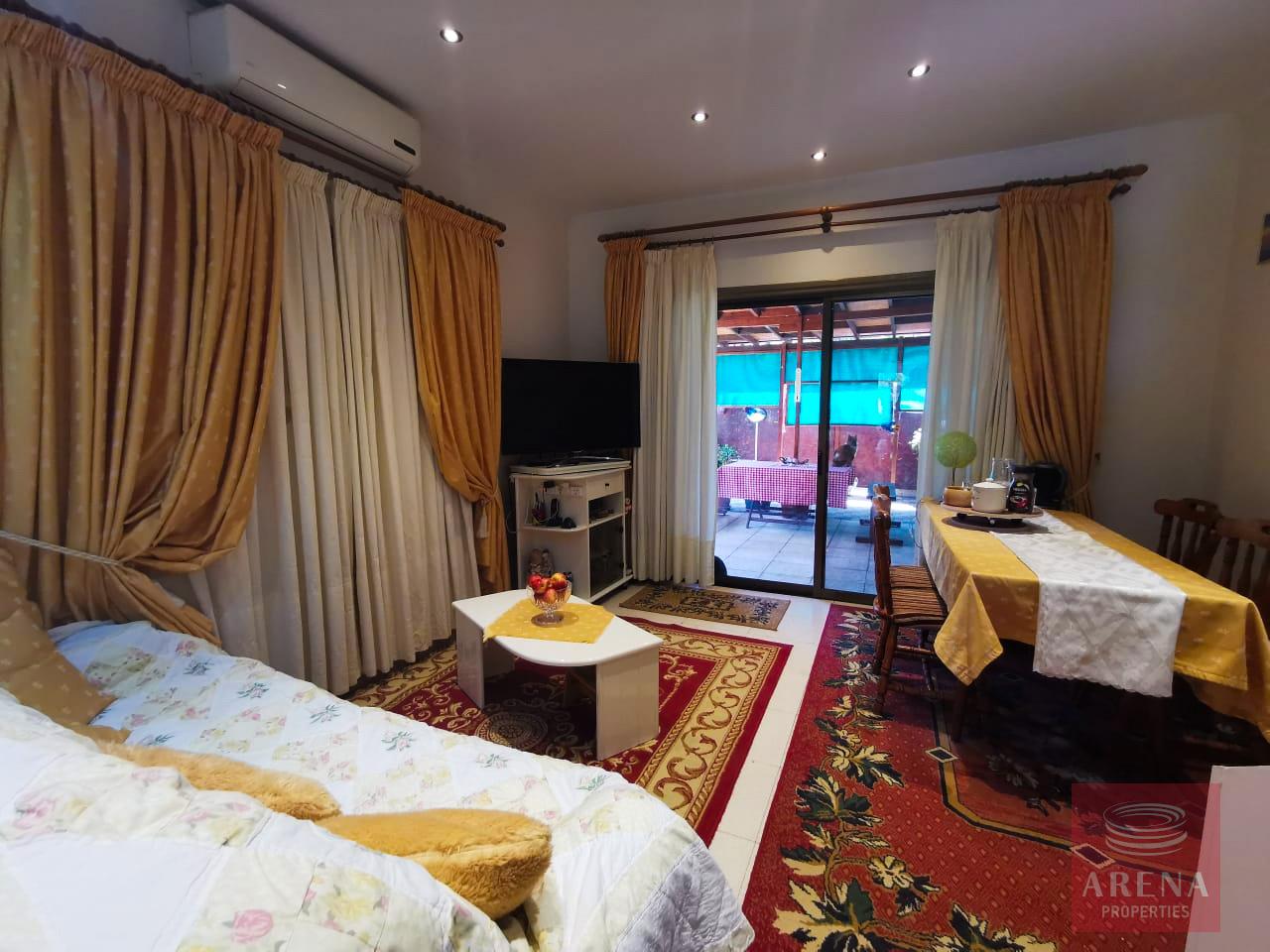 Townhouse in Meneou - sitting area