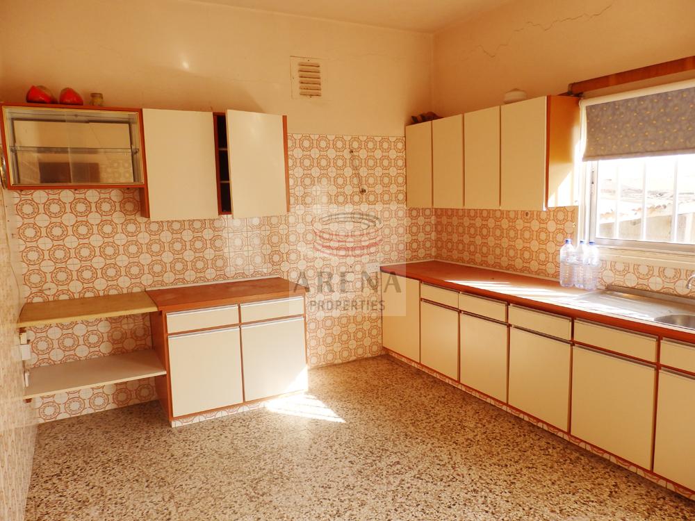 Bungalow in Paralimni - kitchen